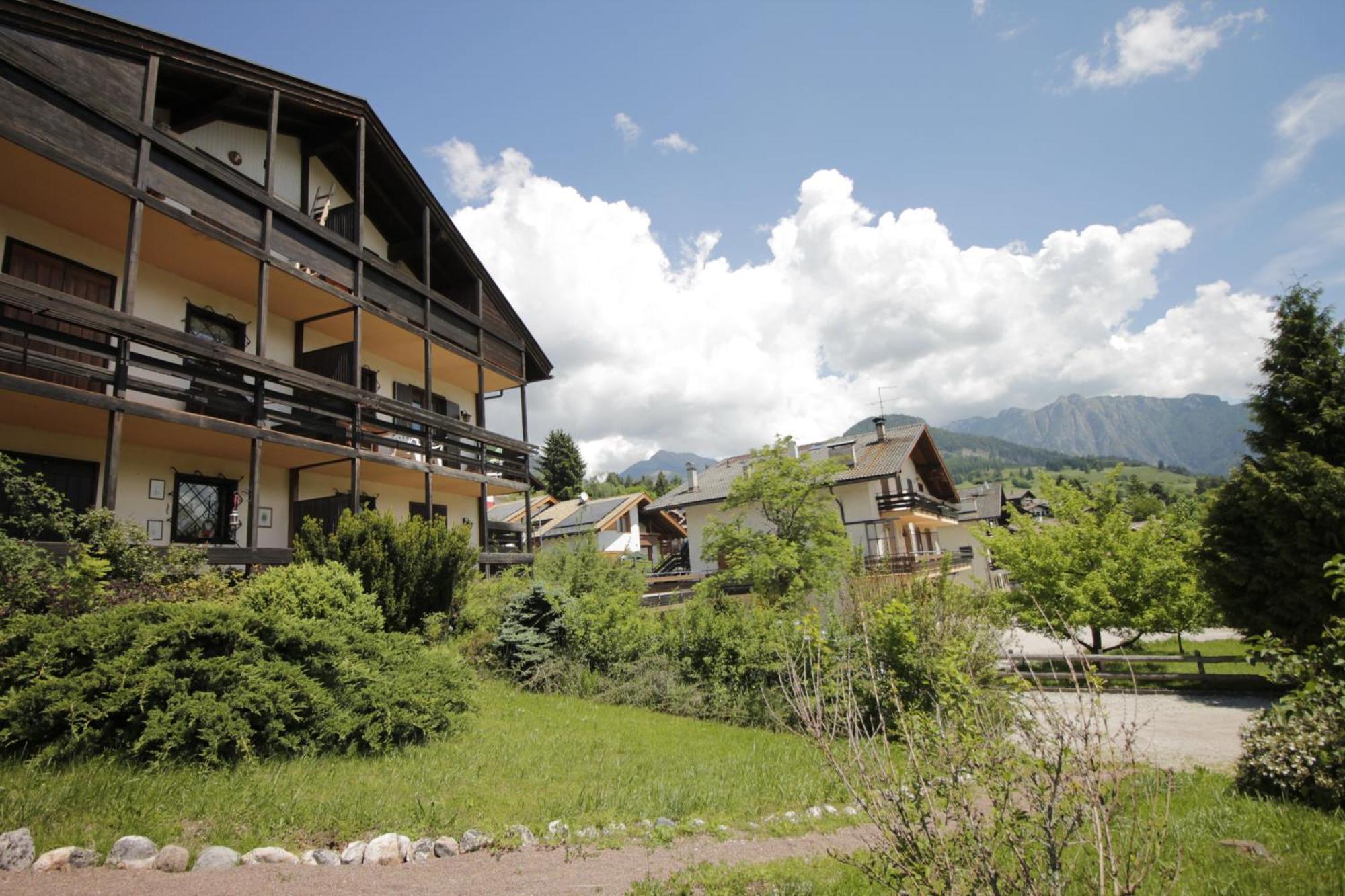 Casa 4 Pioppi - Agenzia Dolomiti Affitti Apartamento Cavalese Exterior foto